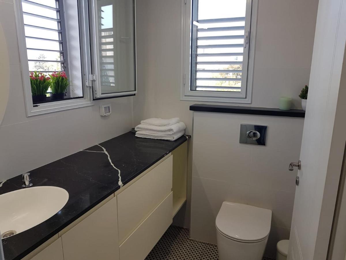 Boutique 22 Guest Rooms Хайфа Екстериор снимка