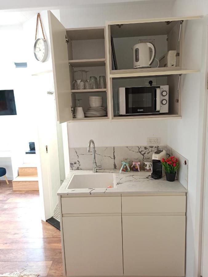 Boutique 22 Guest Rooms Хайфа Екстериор снимка