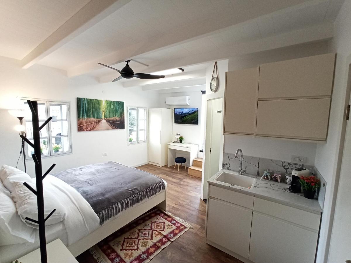 Boutique 22 Guest Rooms Хайфа Екстериор снимка